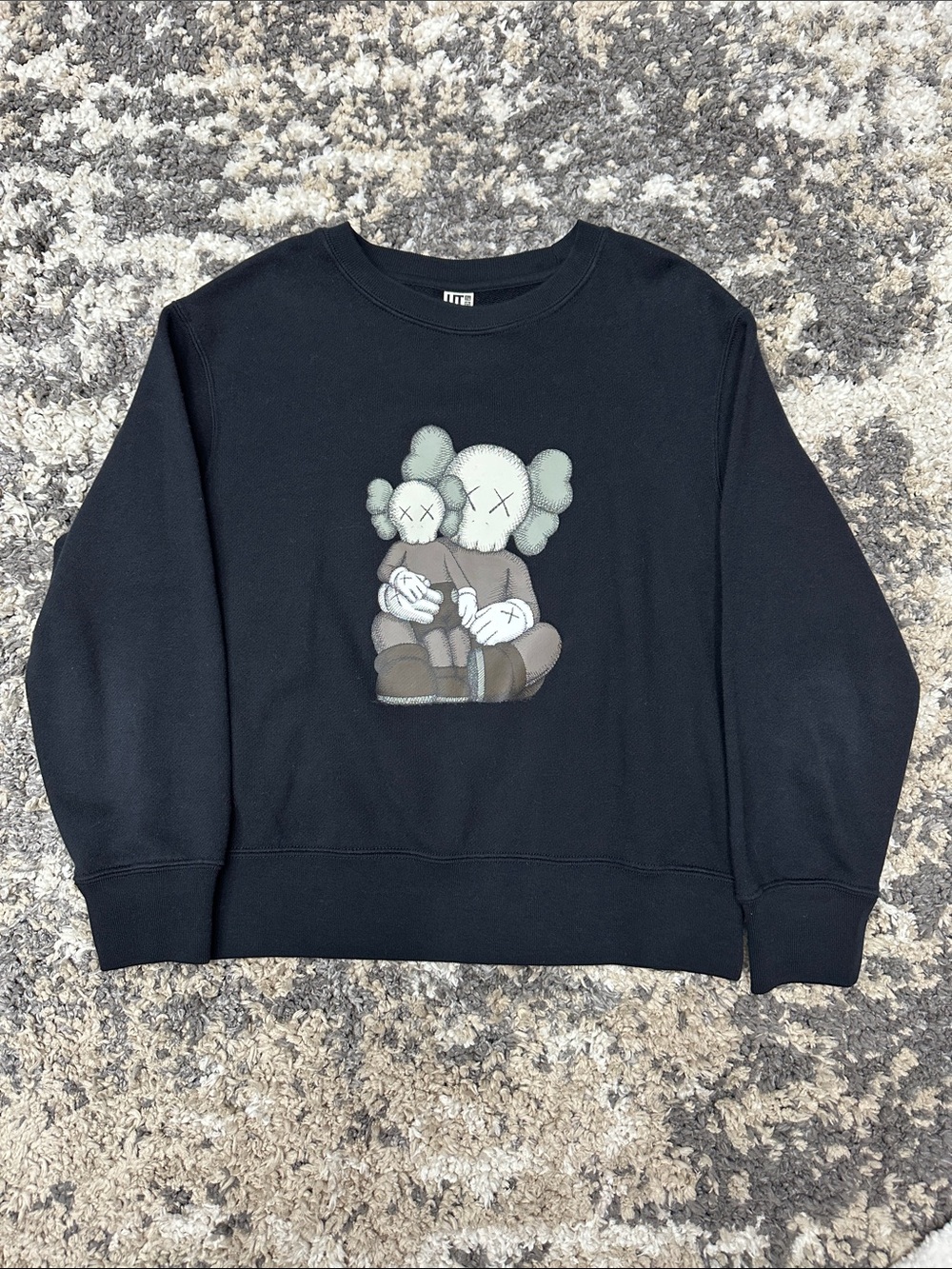 Uniqlo Black KAWS Companion Graphic Crewneck Sweater Kid’s sz. 7-8